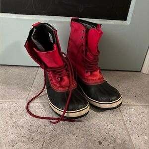 Sorel Black and Red Winter Boots
